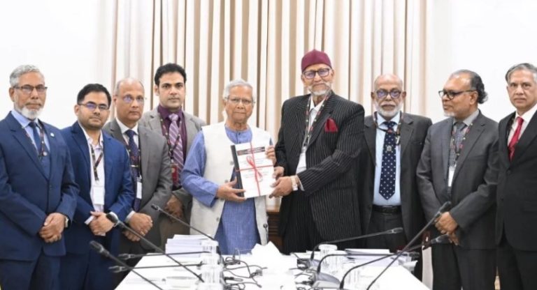 বিডিআর হত্যাকাণ্ডে দলগতভাবে জড়িত আওয়ামী লীগ, মূল সমন্বয়কারী তাপস: কমিশন