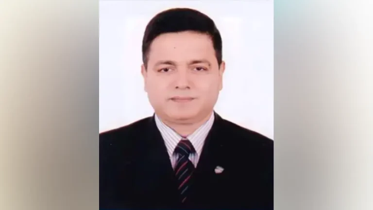 রাজনীতি নিষিদ্ধ ক্যাম্পাসে উপাচার্যের বিরুদ্ধে গোপন সভার অভিযোগ