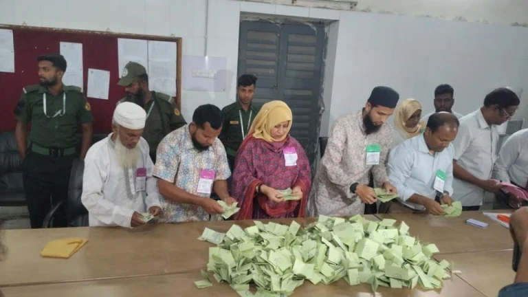 বগুড়া-৬ আসনে সর্বশেষ ফলাফলে এগিয়ে যিনি