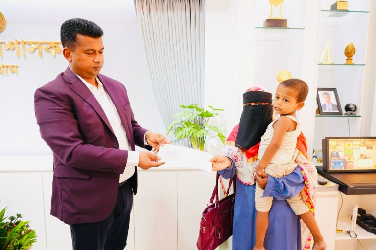 ১৭ দিনের শোক, অনিশ্চিত ভবিষ্যৎ; এক আবেদনে বদলে গেল রোকশানার দিন